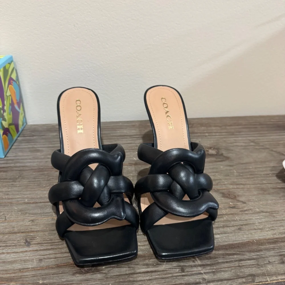 KELLIE LEATHR SANDAL COACH - Picture 2 of 6